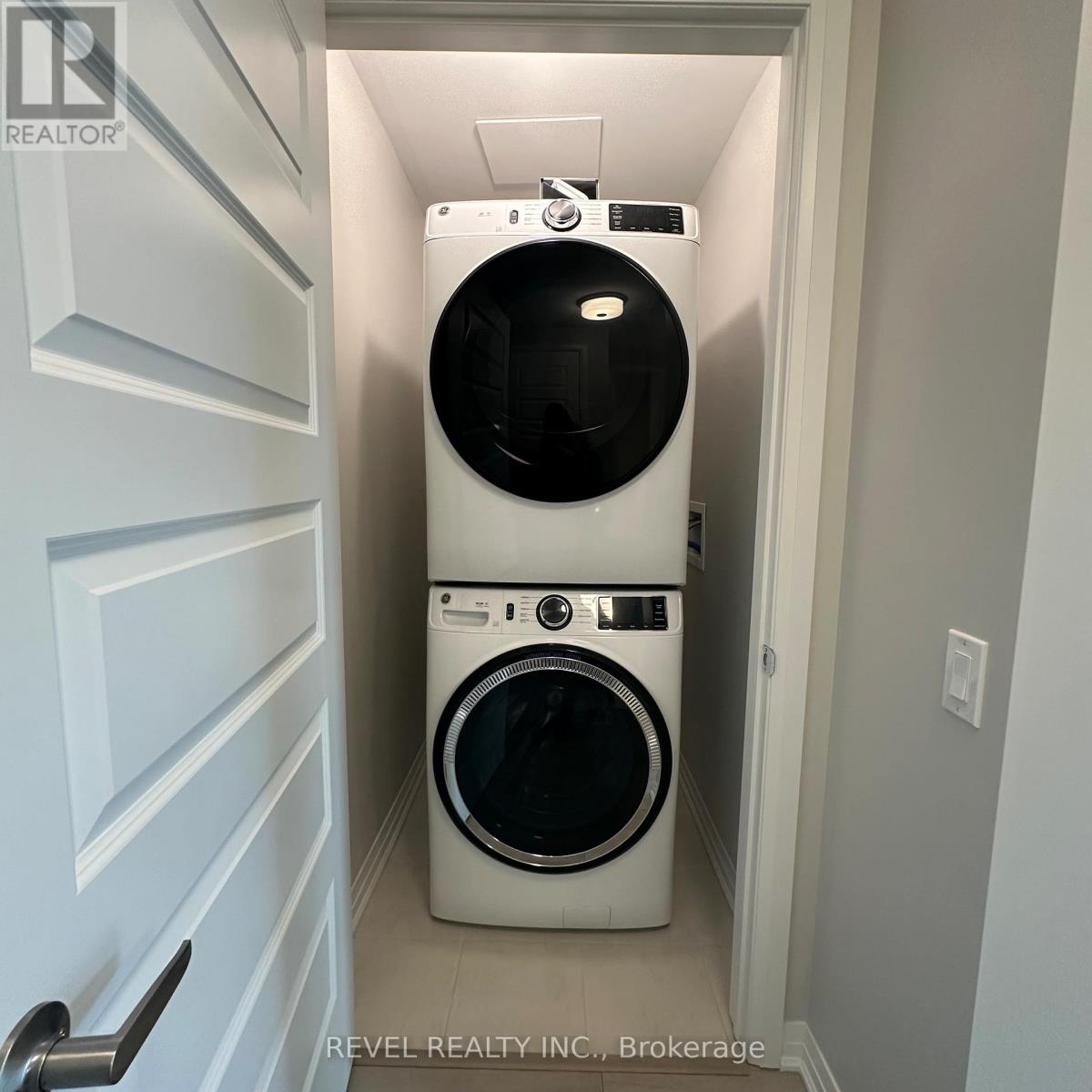 414 - 460 Gordon Krantz Avenue, Milton (Walker), Ontario  L9E 1Z2 - Photo 13 - W12852450