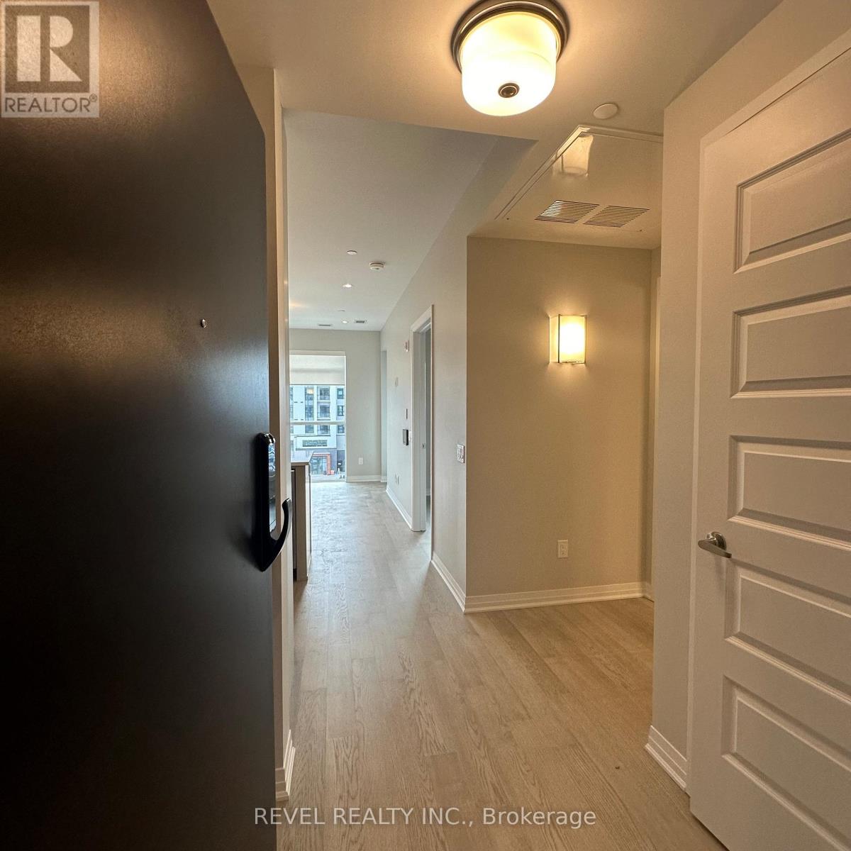 414 - 460 Gordon Krantz Avenue, Milton (Walker), Ontario  L9E 1Z2 - Photo 4 - W12852450