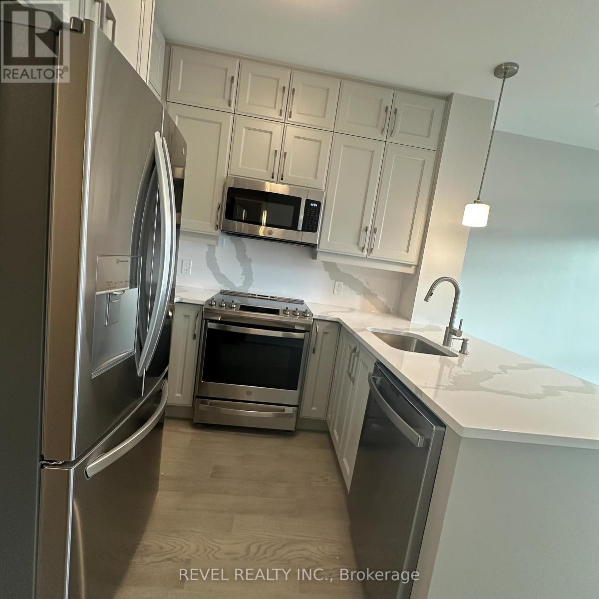 414 - 460 Gordon Krantz Avenue, Milton (Walker), Ontario  L9E 1Z2 - Photo 6 - W12852450