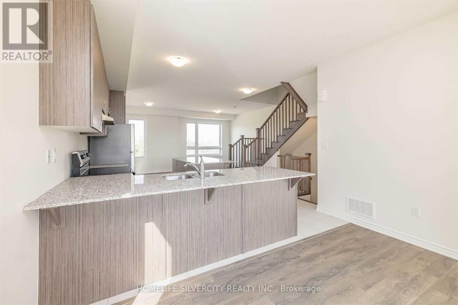 15 Summer Wind Lane, Brampton (Northwest Brampton), Ontario  L7A 0Y4 - Photo 19 - W12852452