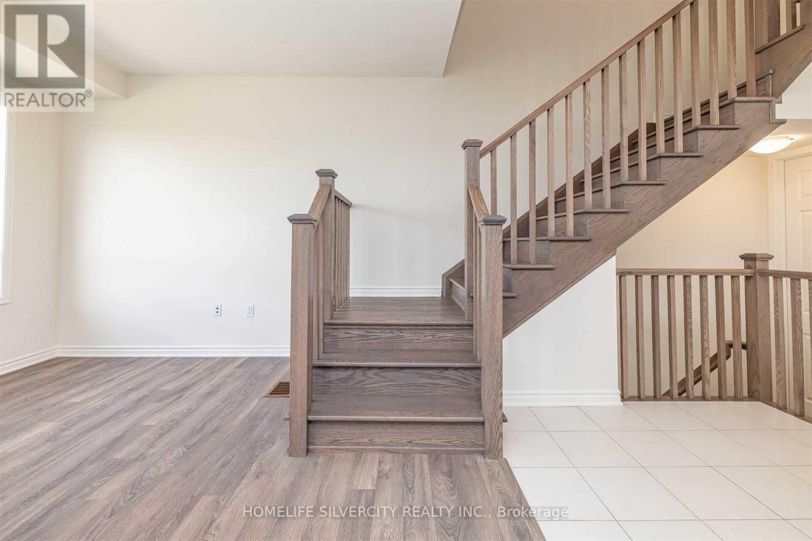 15 Summer Wind Lane, Brampton (Northwest Brampton), Ontario  L7A 0Y4 - Photo 28 - W12852452