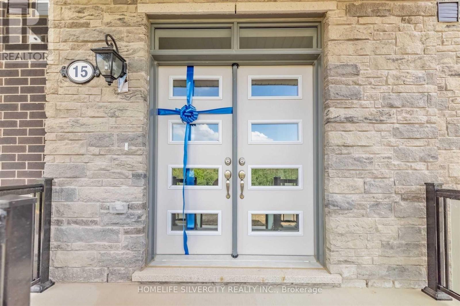 15 Summer Wind Lane, Brampton (Northwest Brampton), Ontario  L7A 0Y4 - Photo 7 - W12852452