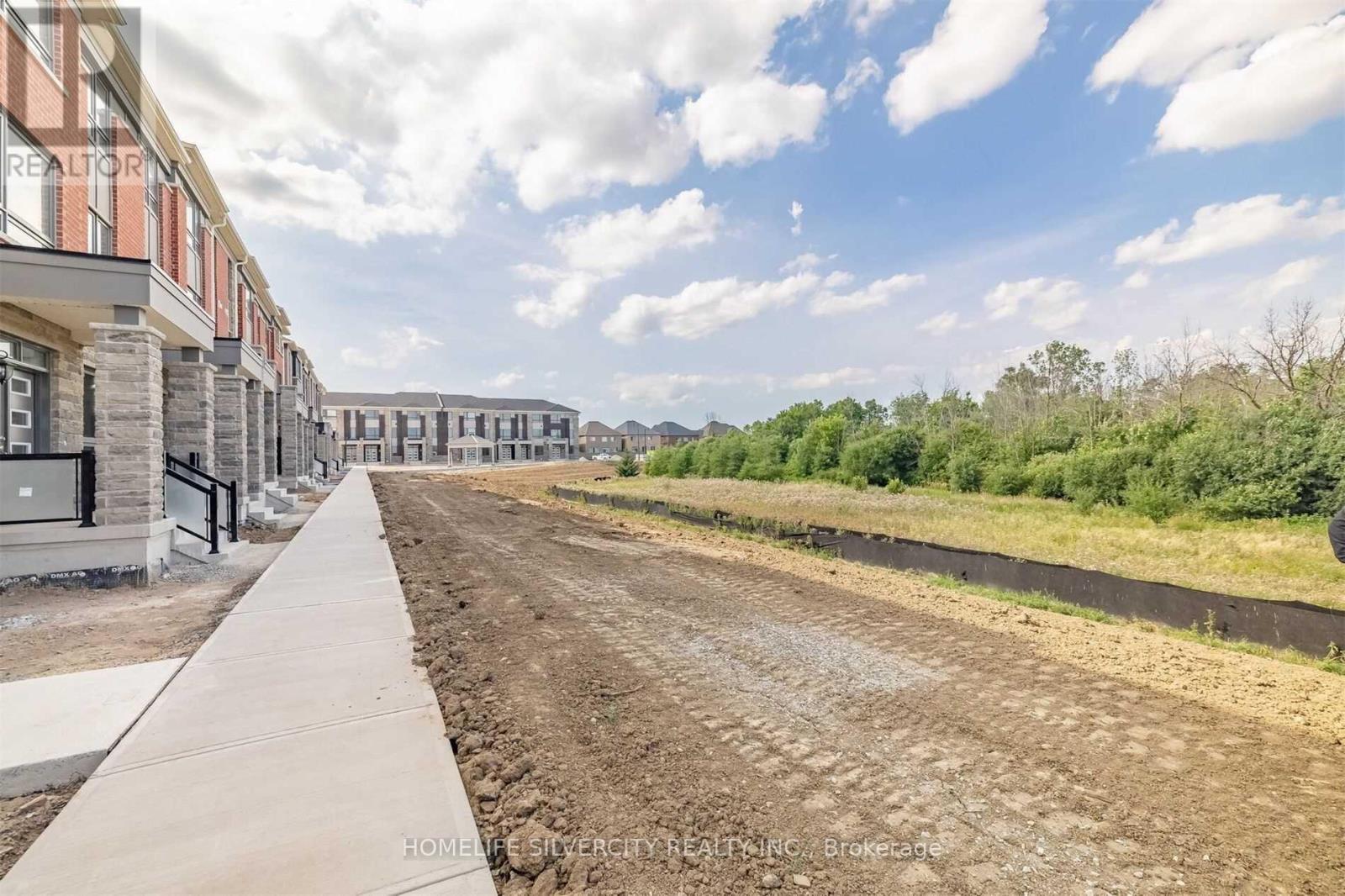 15 Summer Wind Lane, Brampton (Northwest Brampton), Ontario  L7A 0Y4 - Photo 8 - W12852452