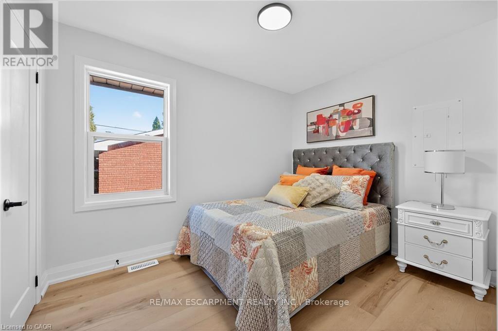 1 - 175 East 45th Street, Hamilton (Hampton Heights), Ontario  L8T 3K4 - Photo 17 - X12852378