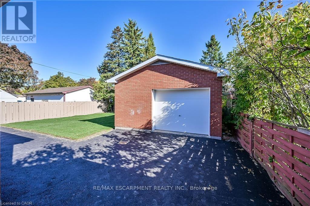 1 - 175 East 45th Street, Hamilton (Hampton Heights), Ontario  L8T 3K4 - Photo 21 - X12852378
