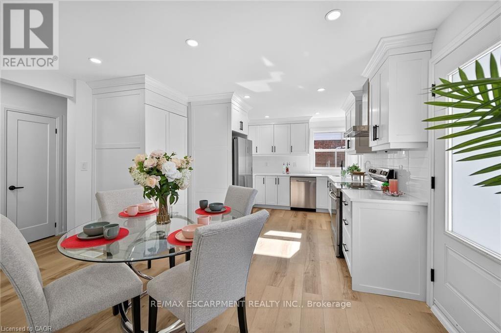 1 - 175 East 45th Street, Hamilton (Hampton Heights), Ontario  L8T 3K4 - Photo 5 - X12852378