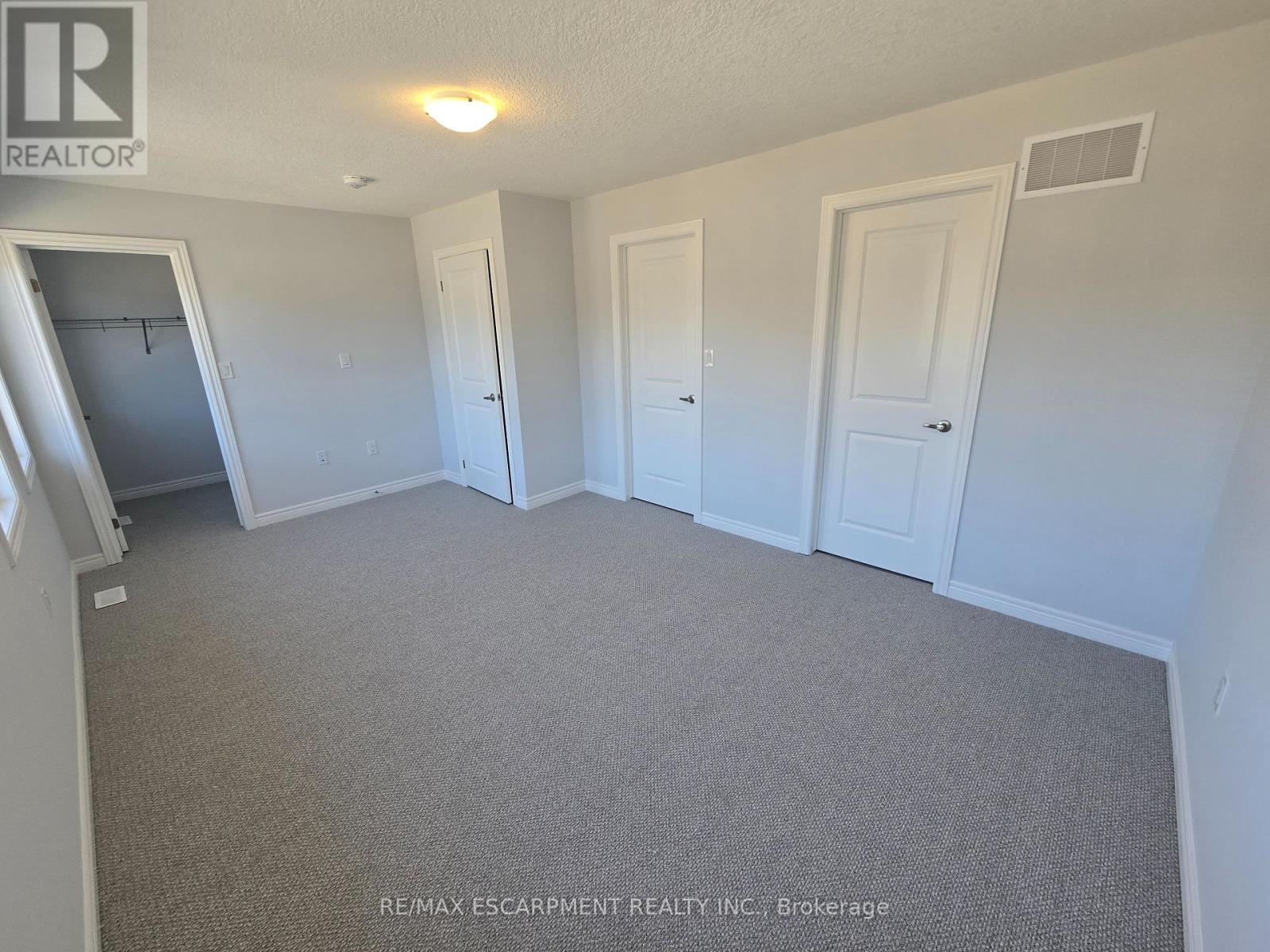 5 - 205 Thames Way, Hamilton (Mount Hope), Ontario  L0R 1W0 - Photo 11 - X12852406