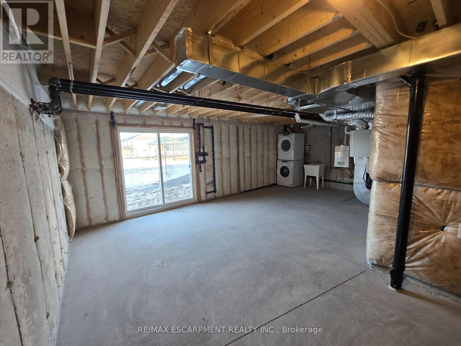 5 - 205 Thames Way, Hamilton (Mount Hope), Ontario  L0R 1W0 - Photo 19 - X12852406