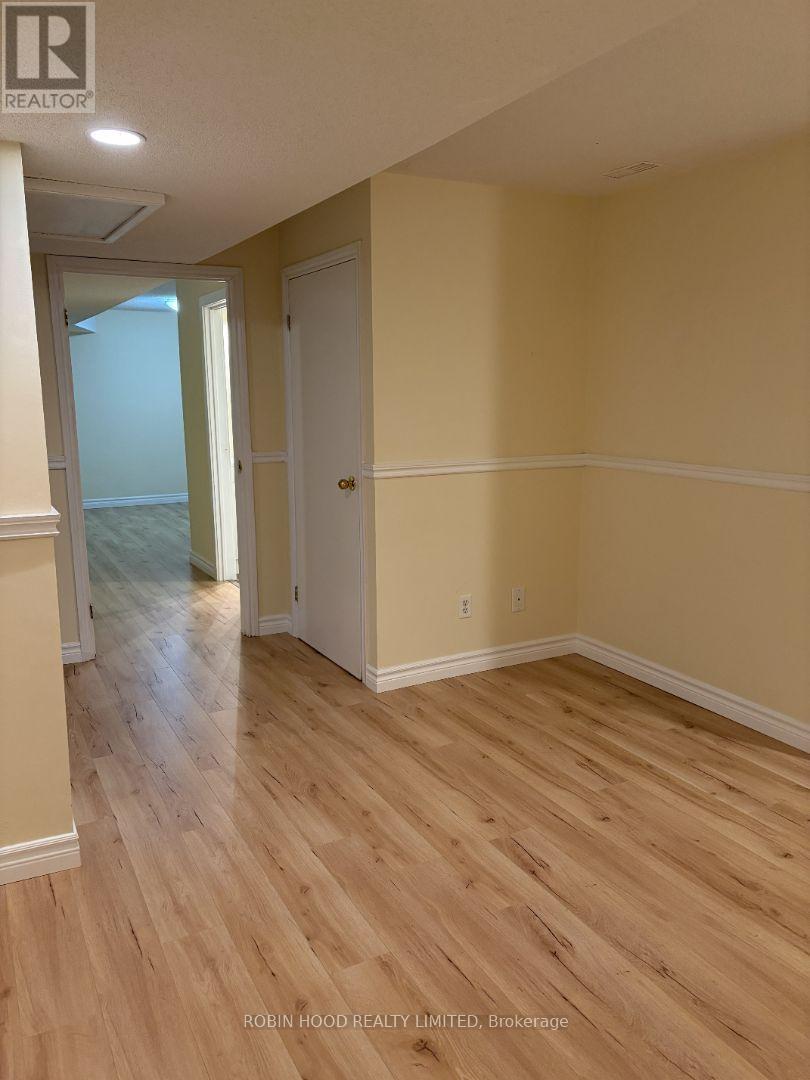 42 Hands Drive, Guelph (Kortright East), Ontario  N1G 3H3 - Photo 15 - X12852412