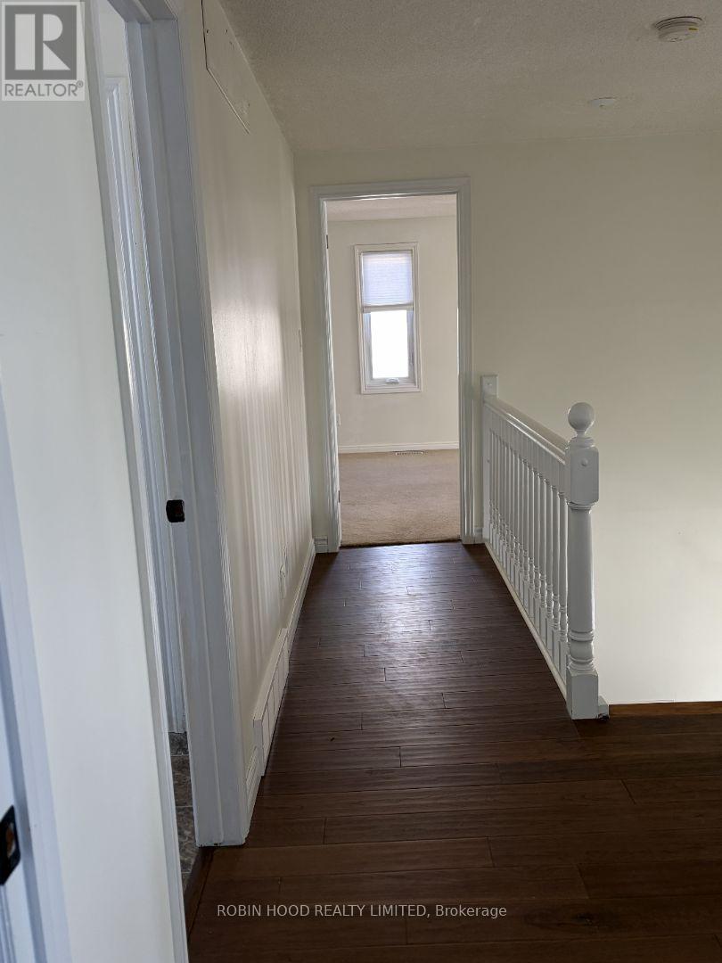 42 Hands Drive, Guelph (Kortright East), Ontario  N1G 3H3 - Photo 22 - X12852412