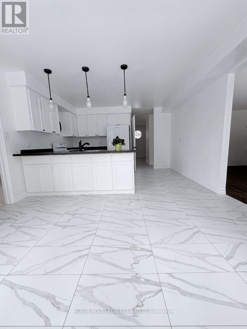 42 Hands Drive, Guelph (Kortright East), Ontario  N1G 3H3 - Photo 5 - X12852412