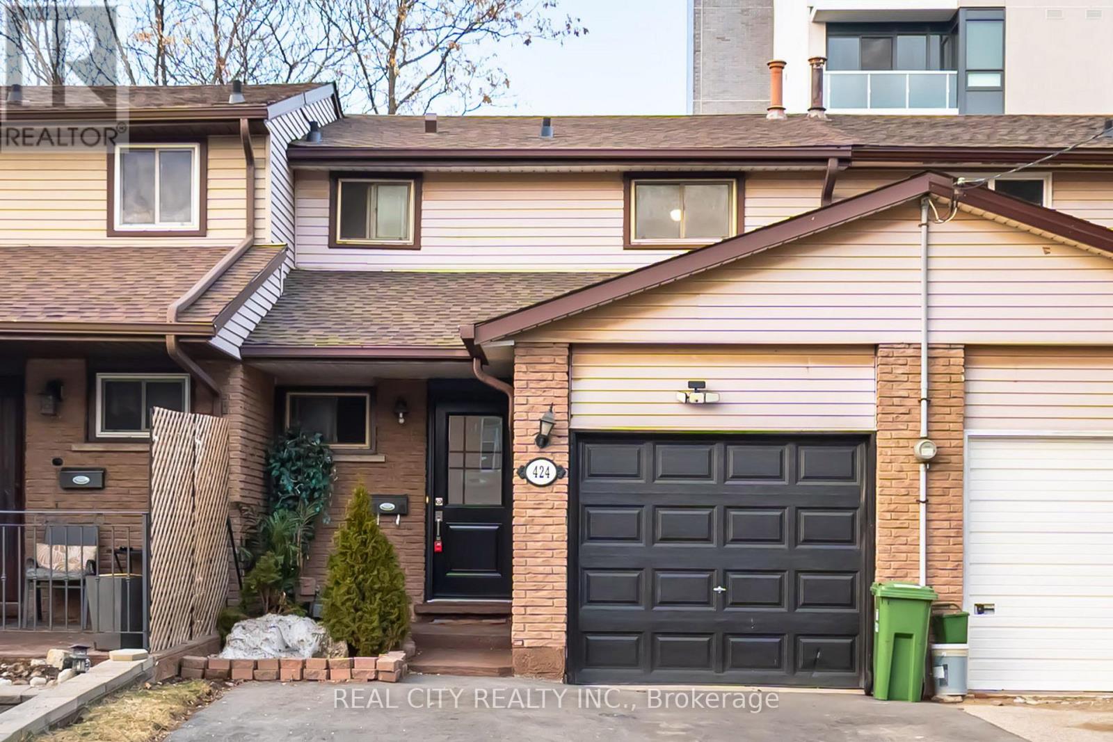 424 Jackson Street W, Hamilton (Kirkendall), Ontario  L8P 1N4 - Photo 2 - X12852442