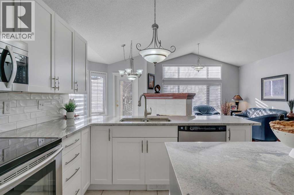 78 Mckenzie Lake Place Se, Calgary, Alberta  T2Z 2T5 - Photo 6 - A2281391