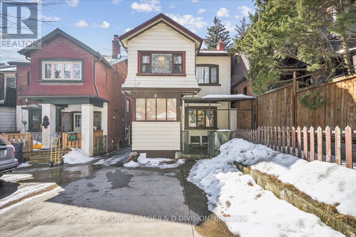 181 Clendenan Avenue, Toronto (High Park North), Ontario  M6P 2W9 - Photo 38 - W12852338