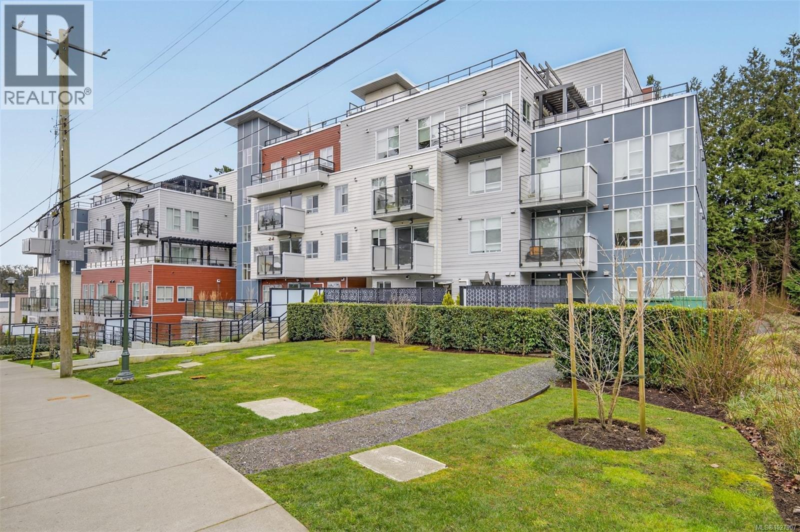 303 1450 Glentana Rd, View Royal, British Columbia