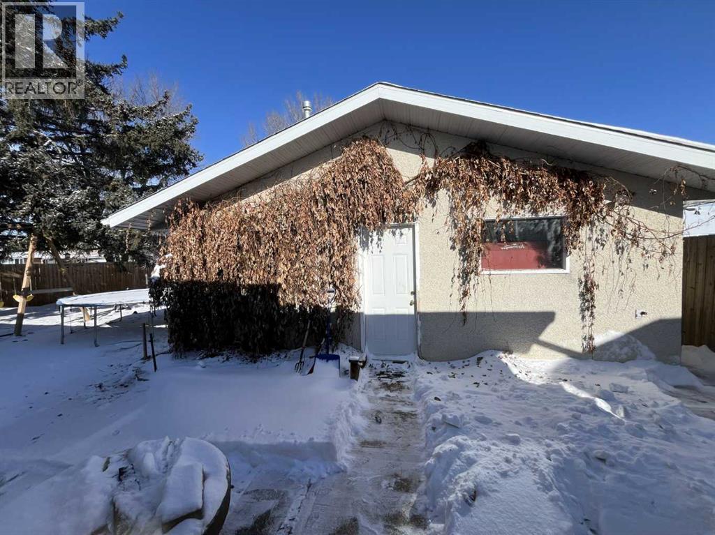 4617 51 Avenue, Taber, Alberta  T1G 1G4 - Photo 35 - A2287981