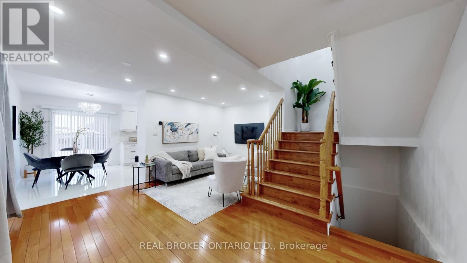 51 Unsworth Crescent, Ajax (Northwest Ajax), Ontario  L1T 4X3 - Photo 6 - E12814172