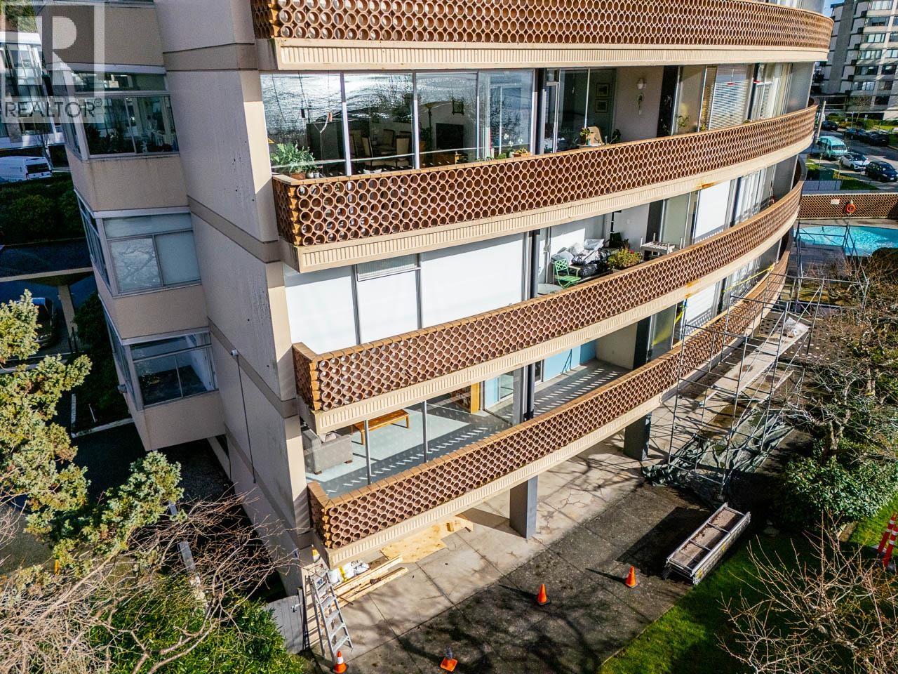 105 2135 Argyle Avenue, West Vancouver, British Columbia  V7V 1A5 - Photo 4 - R3088759