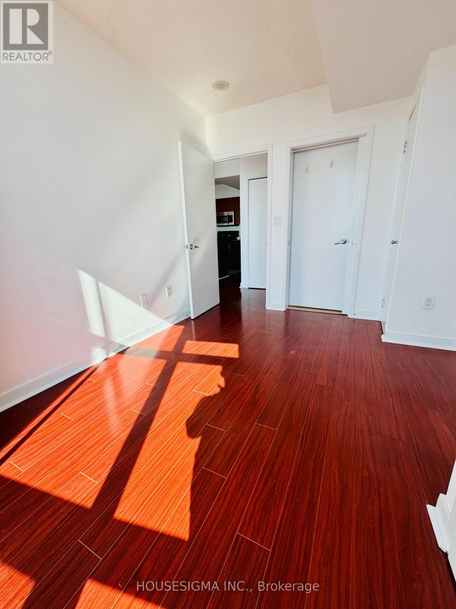 2810 - 35 Mariner Terrace, Toronto (Waterfront Communities), Ontario  M5V 3V9 - Photo 11 - C12852466