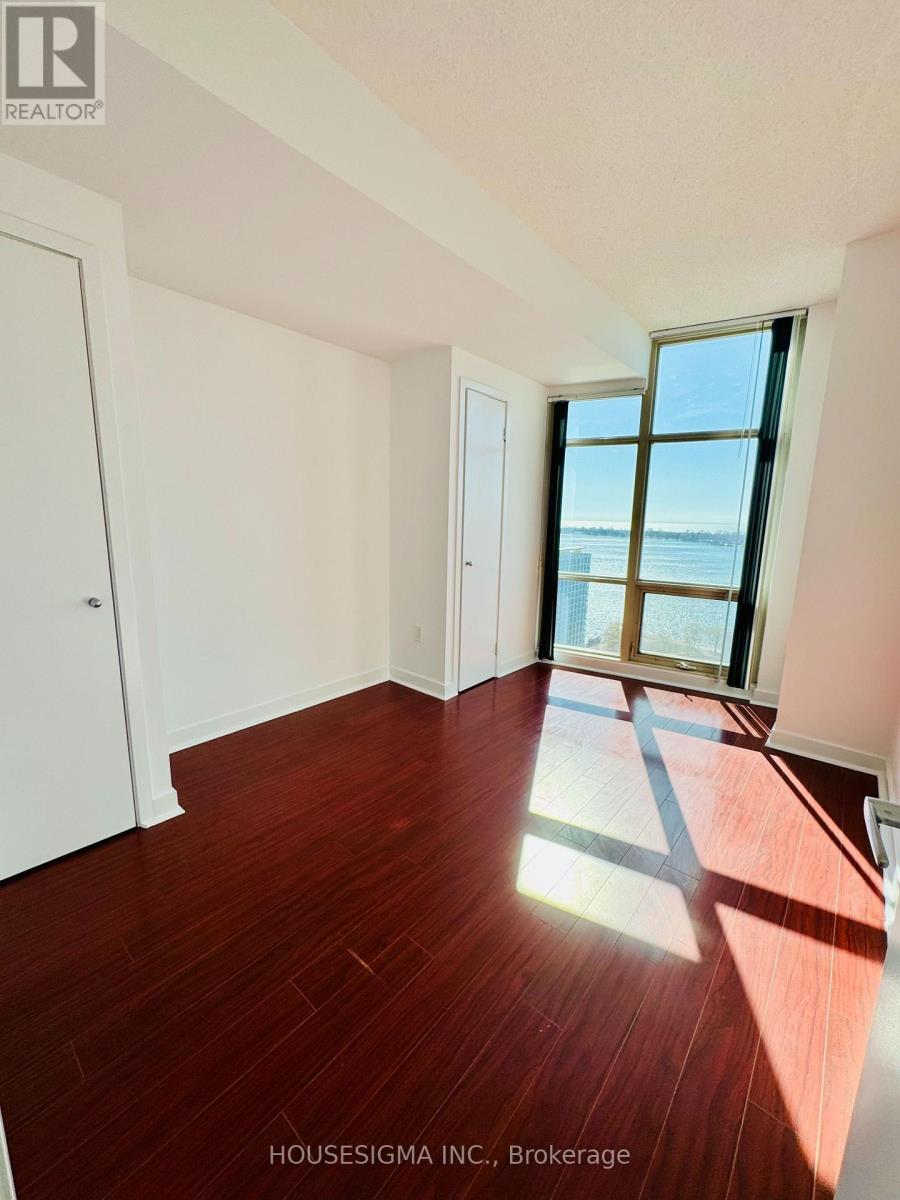 2810 - 35 Mariner Terrace, Toronto (Waterfront Communities), Ontario  M5V 3V9 - Photo 8 - C12852466