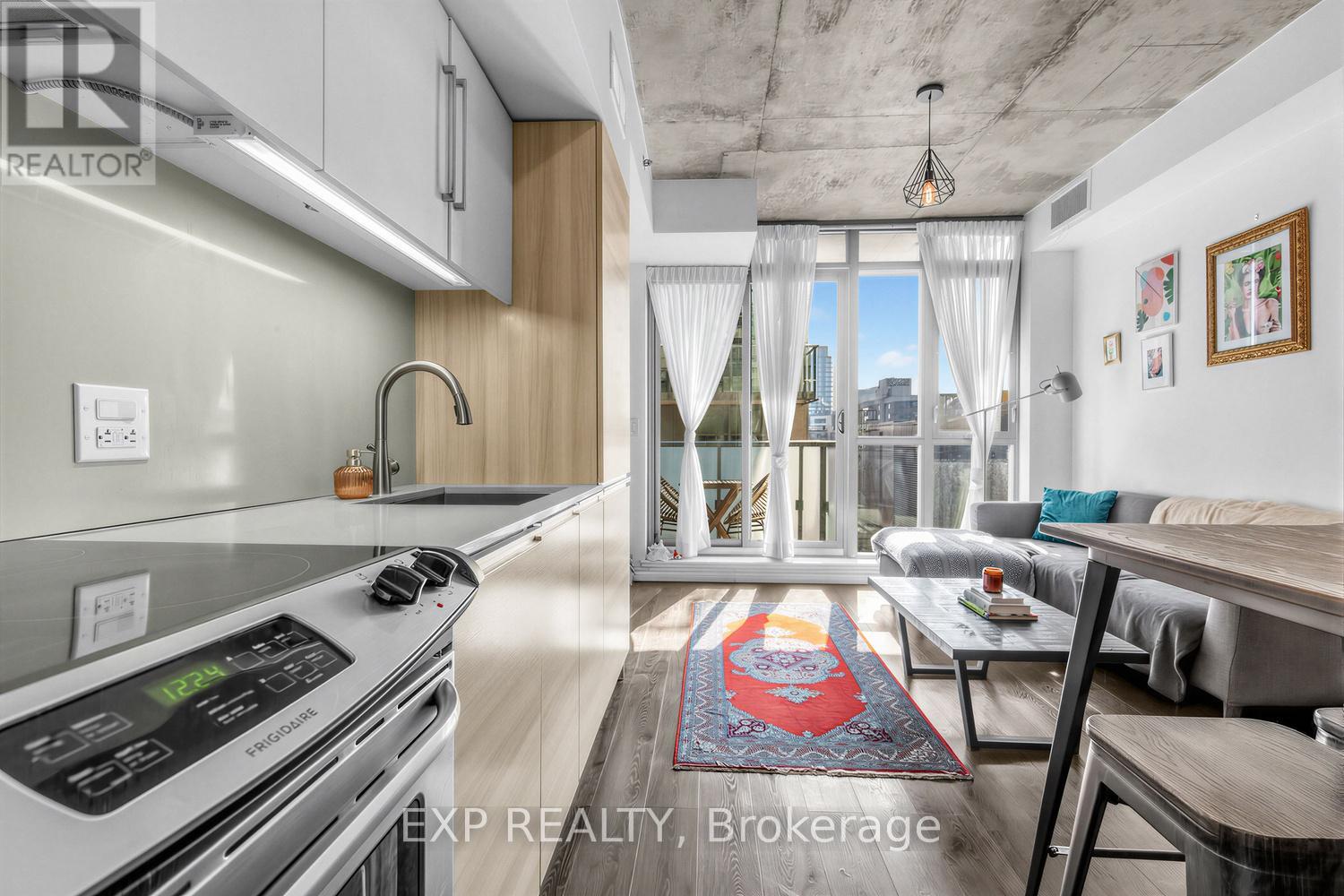 412 - 8 Gladstone Avenue, Toronto (Little Portugal), Ontario  M6J 0B3 - Photo 11 - C12852476