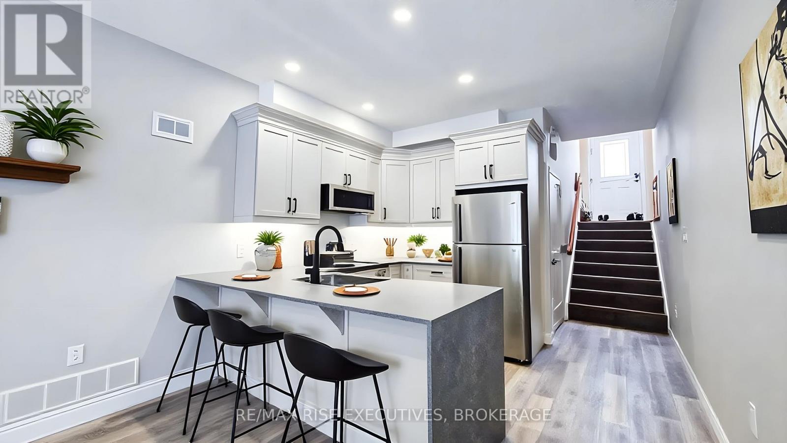 B - 181 Creighton Drive, Loyalist (Odessa), Ontario  K0H 2H0 - Photo 3 - X12850942