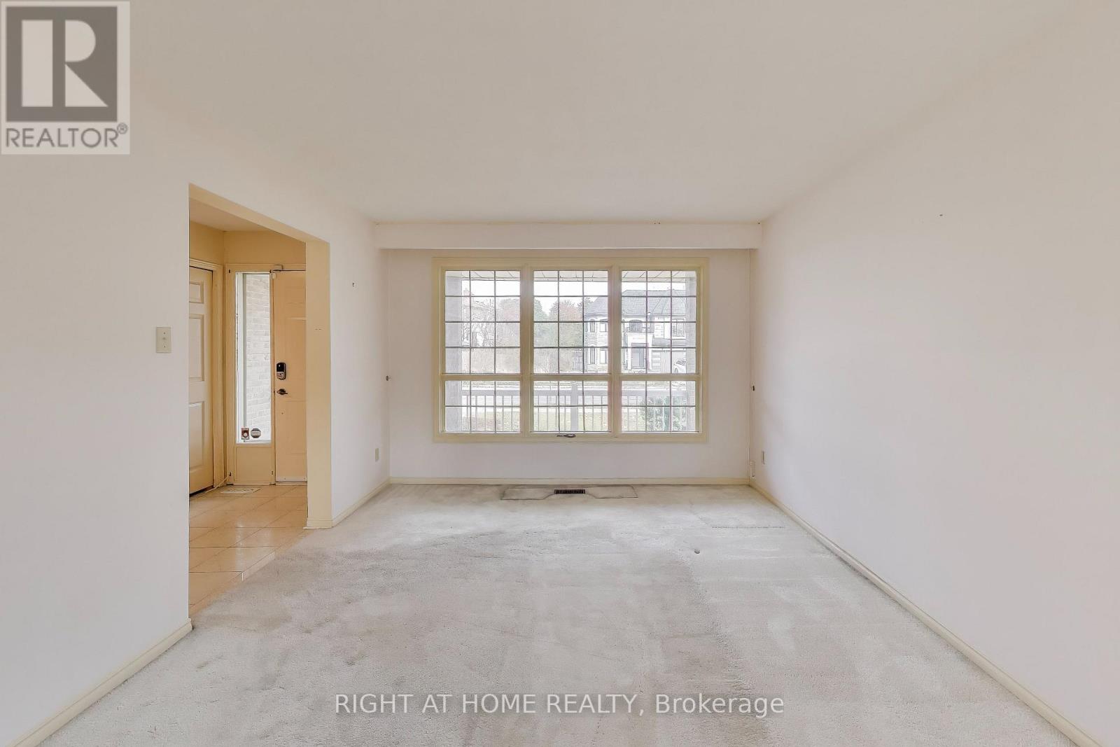 2436 Folkway Drive, Mississauga (Erin Mills), Ontario  L5L 3N3 - Photo 4 - W12852462