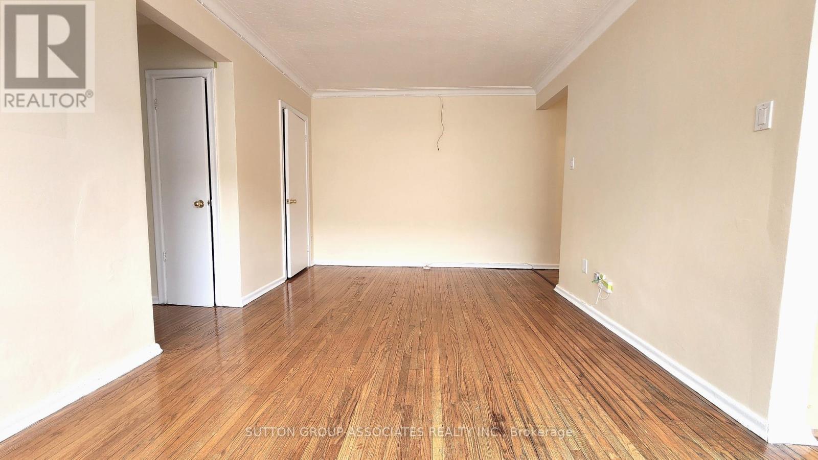 1 Greenbrook Drive, Toronto (Beechborough-Greenbrook), Ontario  M6M 2J8 - Photo 10 - W12852468