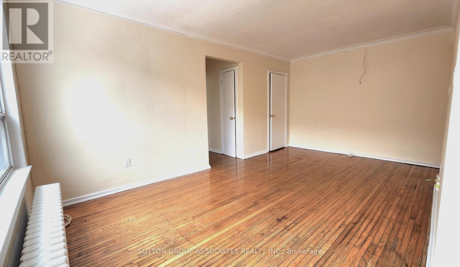 1 Greenbrook Drive, Toronto (Beechborough-Greenbrook), Ontario  M6M 2J8 - Photo 11 - W12852468