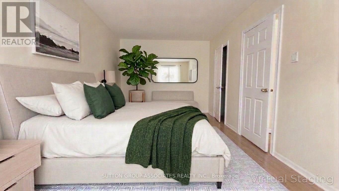 1 Greenbrook Drive, Toronto (Beechborough-Greenbrook), Ontario  M6M 2J8 - Photo 17 - W12852468