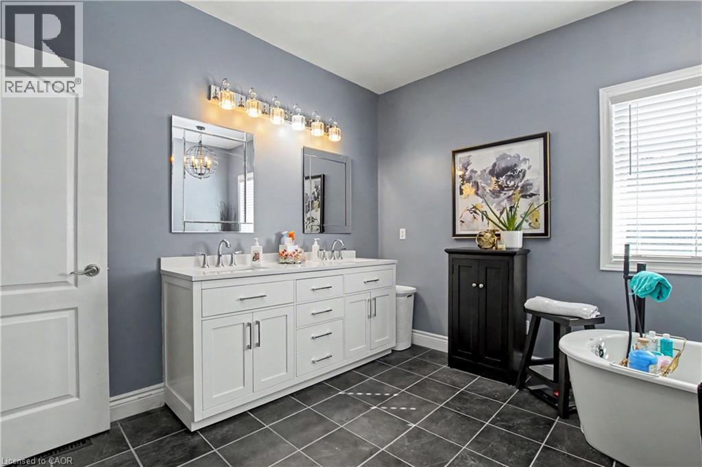 2 Irongate Drive, Paris, Ontario  N3L 4G4 - Photo 23 - 40806775