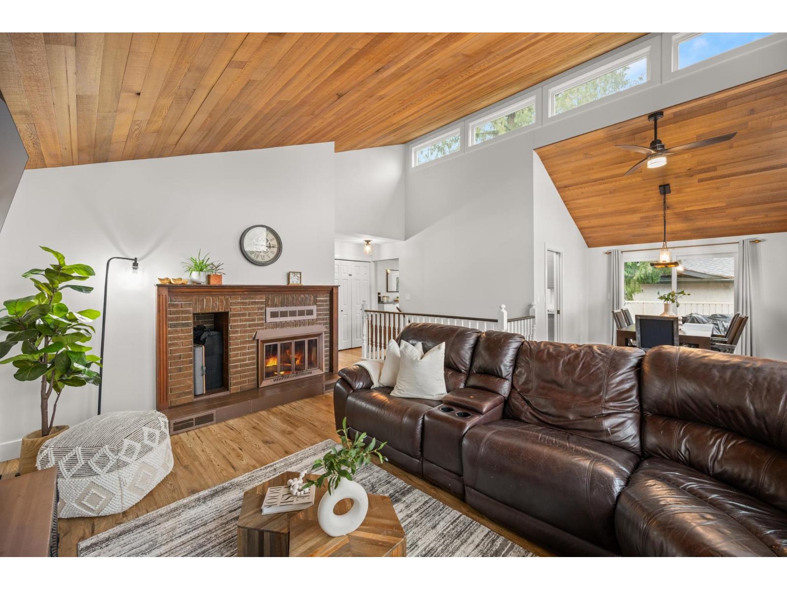 2862 Mcbride Street, Abbotsford, British Columbia  V3G 1G9 - Photo 3 - R3096032