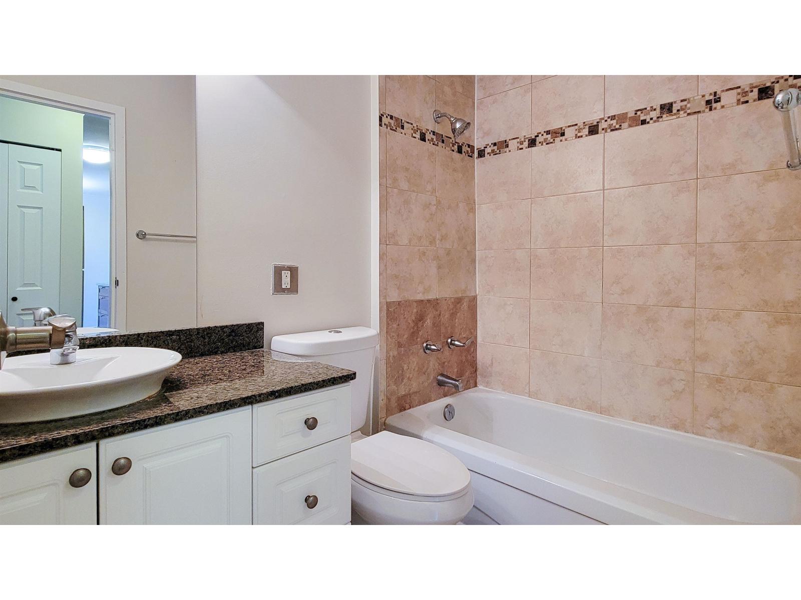 321 1850 E Southmere Crescent, Surrey, British Columbia  V4A 6Y6 - Photo 10 - R3084206