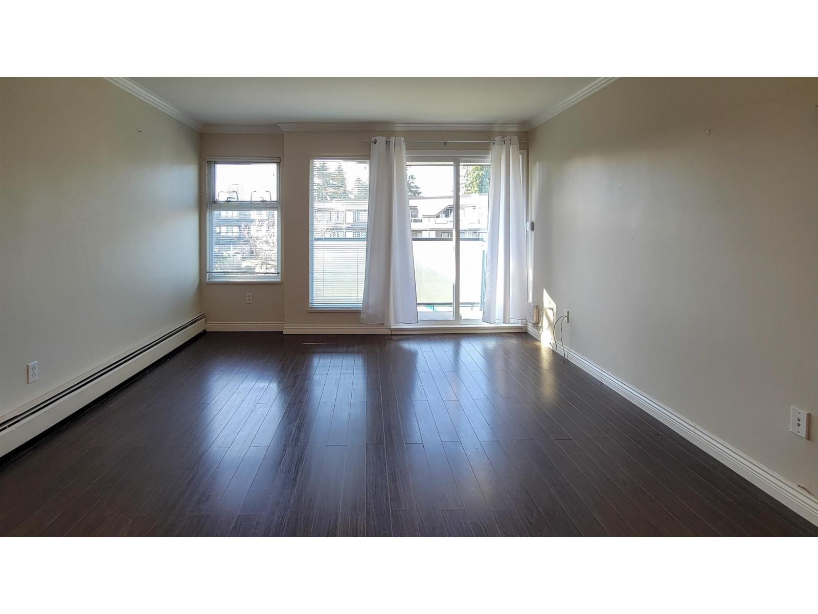 321 1850 E Southmere Crescent, Surrey, British Columbia  V4A 6Y6 - Photo 2 - R3084206