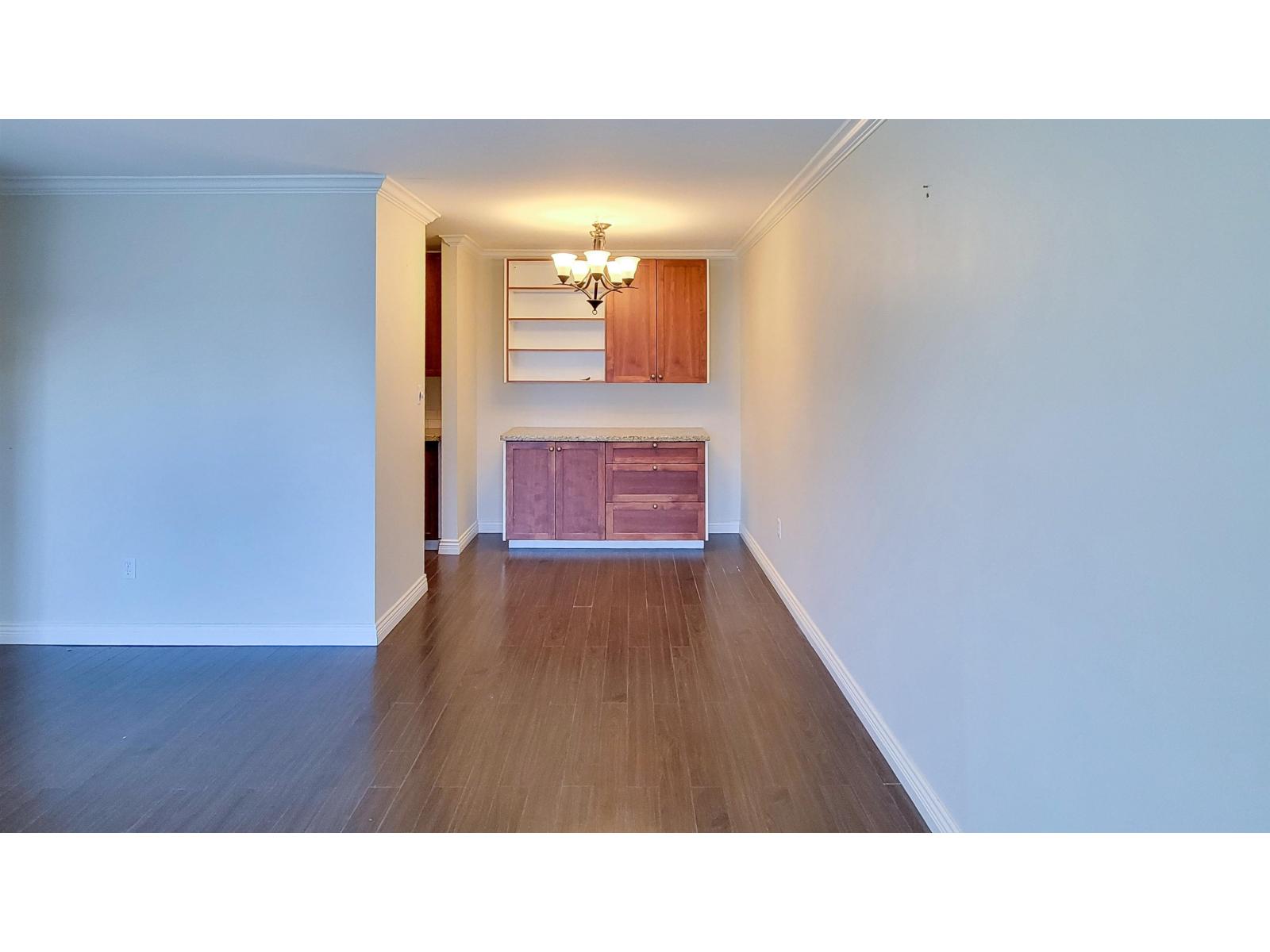 321 1850 E Southmere Crescent, Surrey, British Columbia  V4A 6Y6 - Photo 8 - R3084206