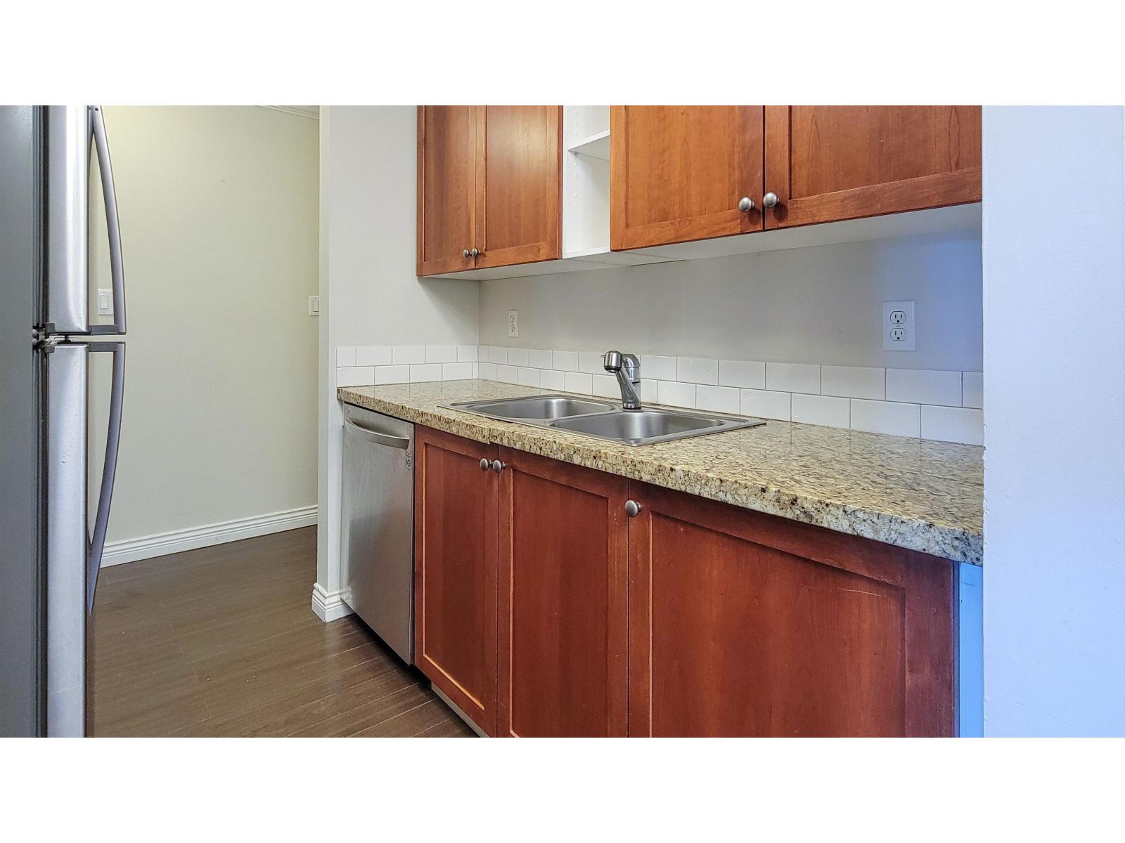 321 1850 E Southmere Crescent, Surrey, British Columbia  V4A 6Y6 - Photo 6 - R3084206