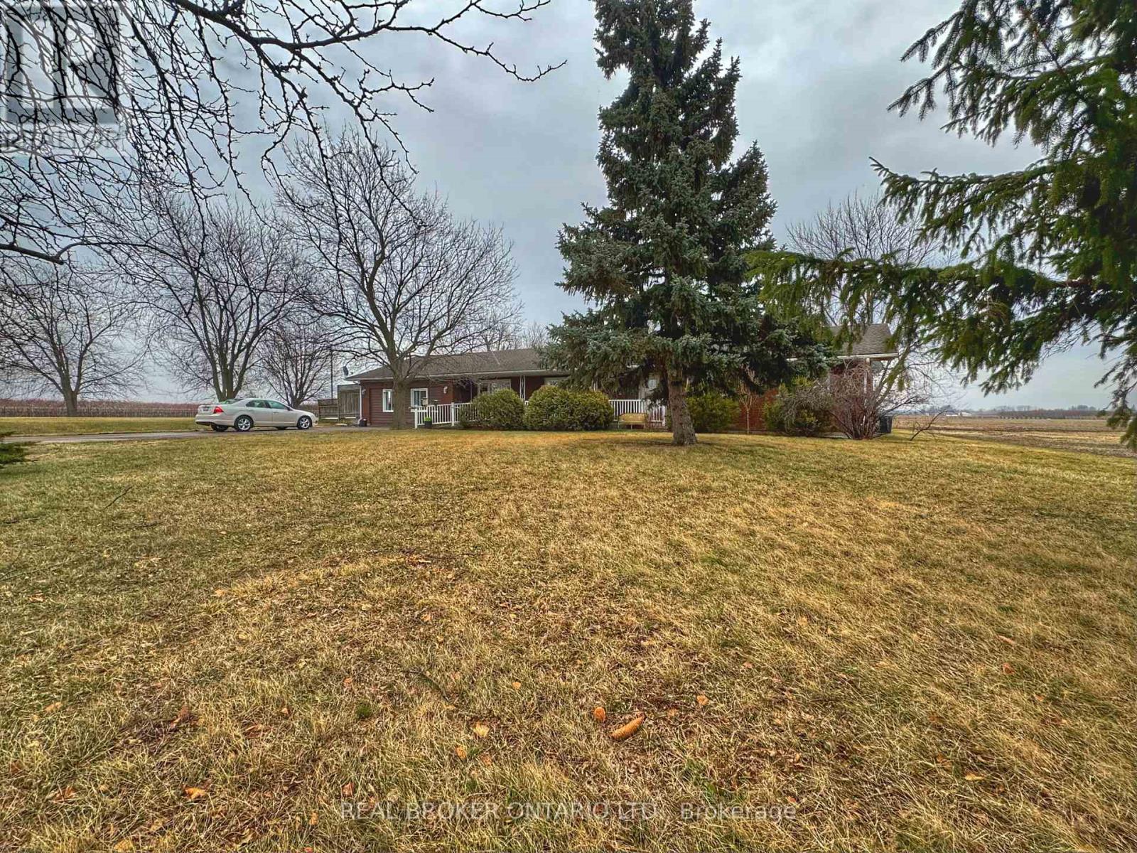 1 - 797 Line 2 Road, Niagara-On-The-Lake (Virgil), Ontario  L0S 1T0 - Photo 2 - X12852458