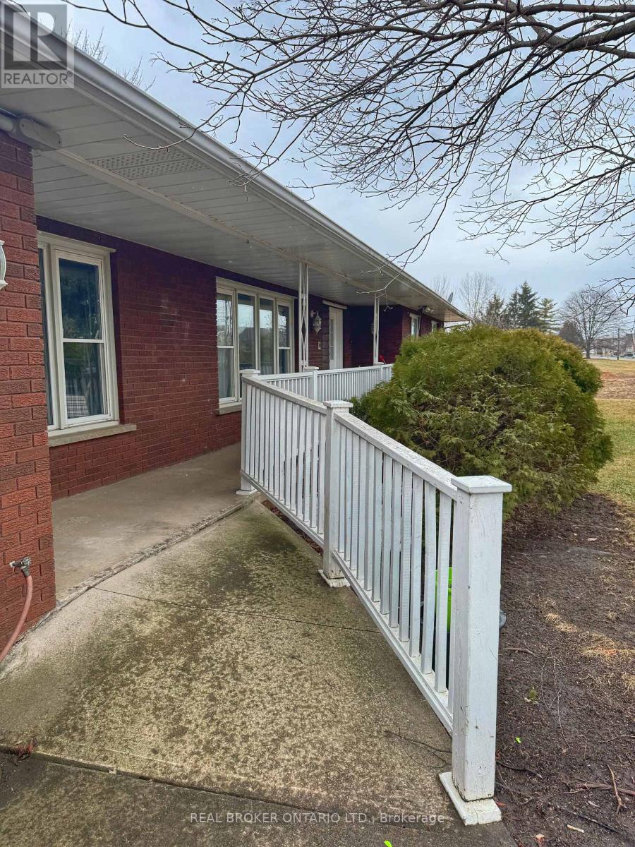 1 - 797 Line 2 Road, Niagara-On-The-Lake (Virgil), Ontario  L0S 1T0 - Photo 6 - X12852458