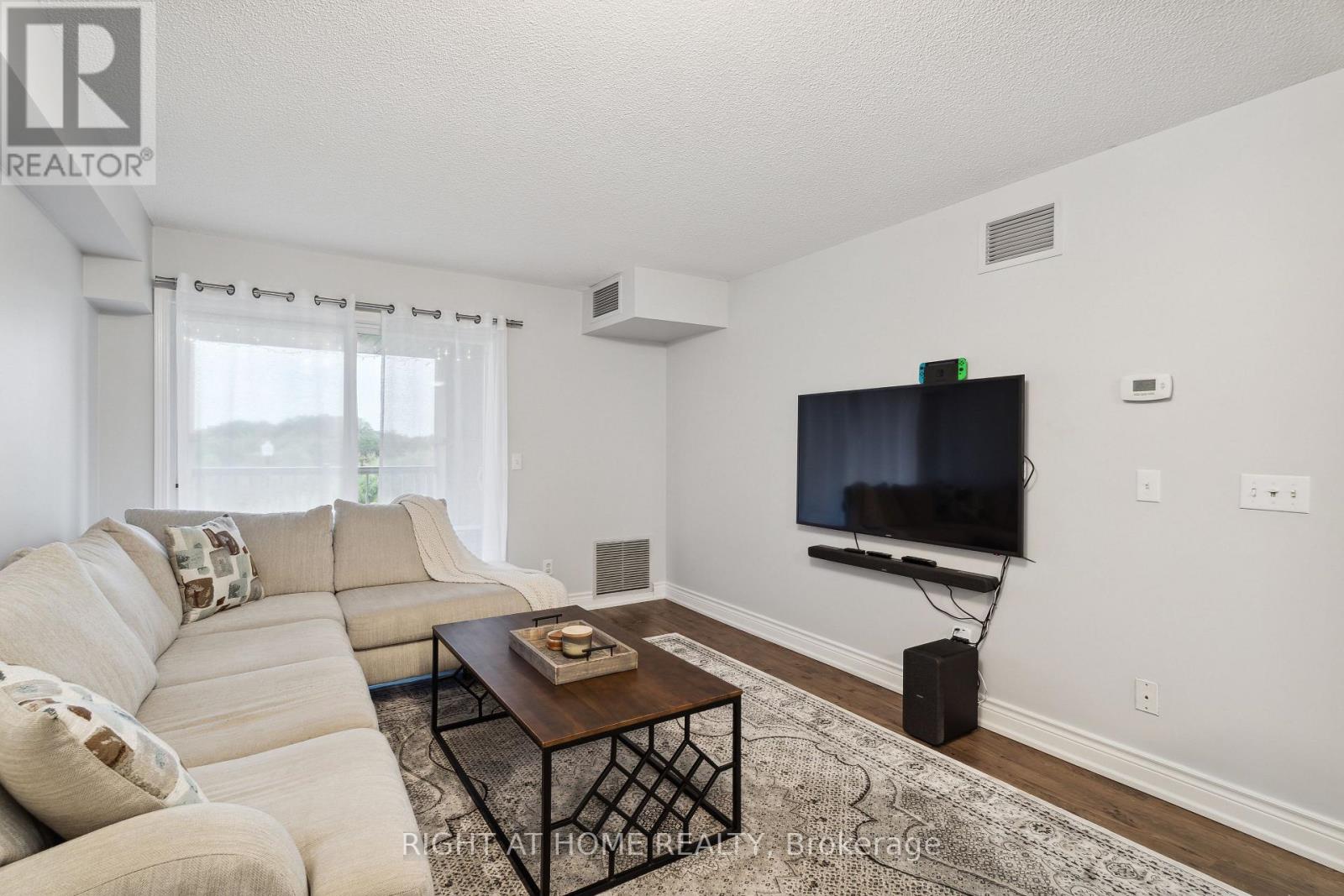 407 - 684 Warden Avenue, Toronto (Clairlea-Birchmount), Ontario  M1L 4W4 - Photo 11 - E12805830