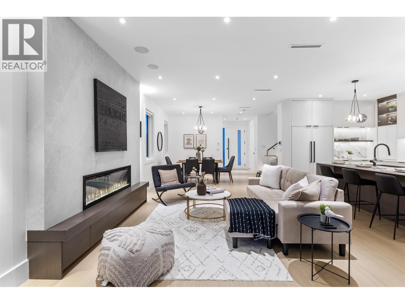 6916 Union Street, Burnaby, British Columbia  V5B 1X5 - Photo 14 - R3096749