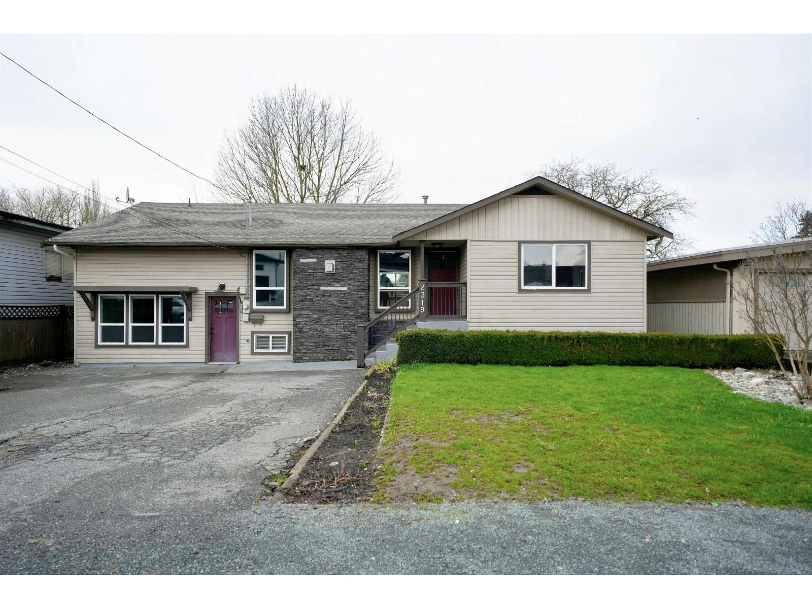 2319 Hemlock Street, Abbotsford, British Columbia  V2T 3A1 - Photo 1 - R3095457