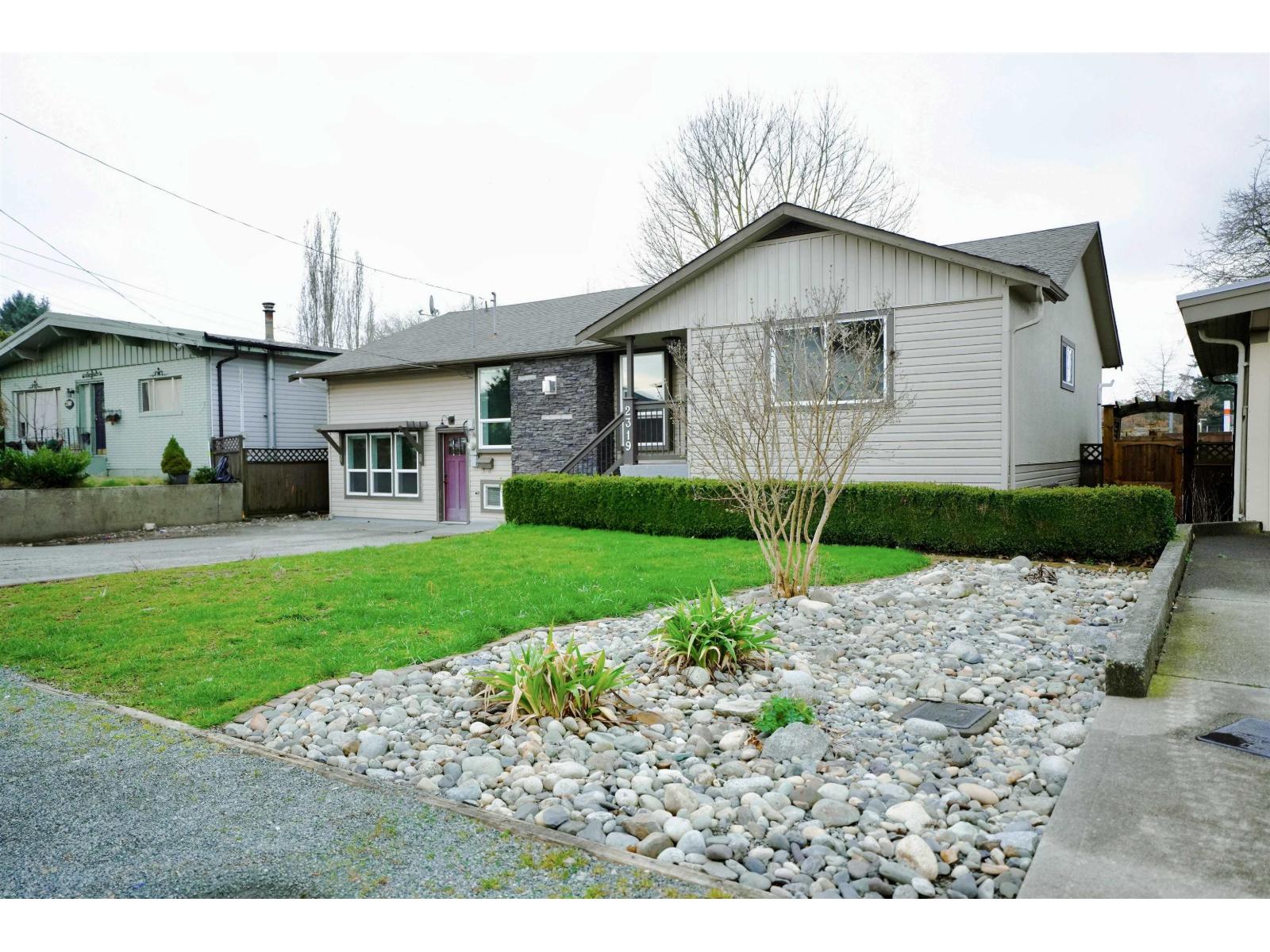 2319 Hemlock Street, Abbotsford, British Columbia  V2T 3A1 - Photo 3 - R3095457