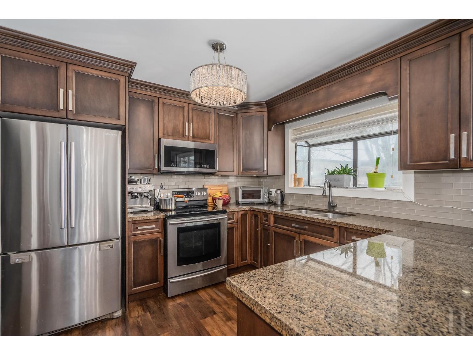 2319 Hemlock Street, Abbotsford, British Columbia  V2T 3A1 - Photo 11 - R3095457