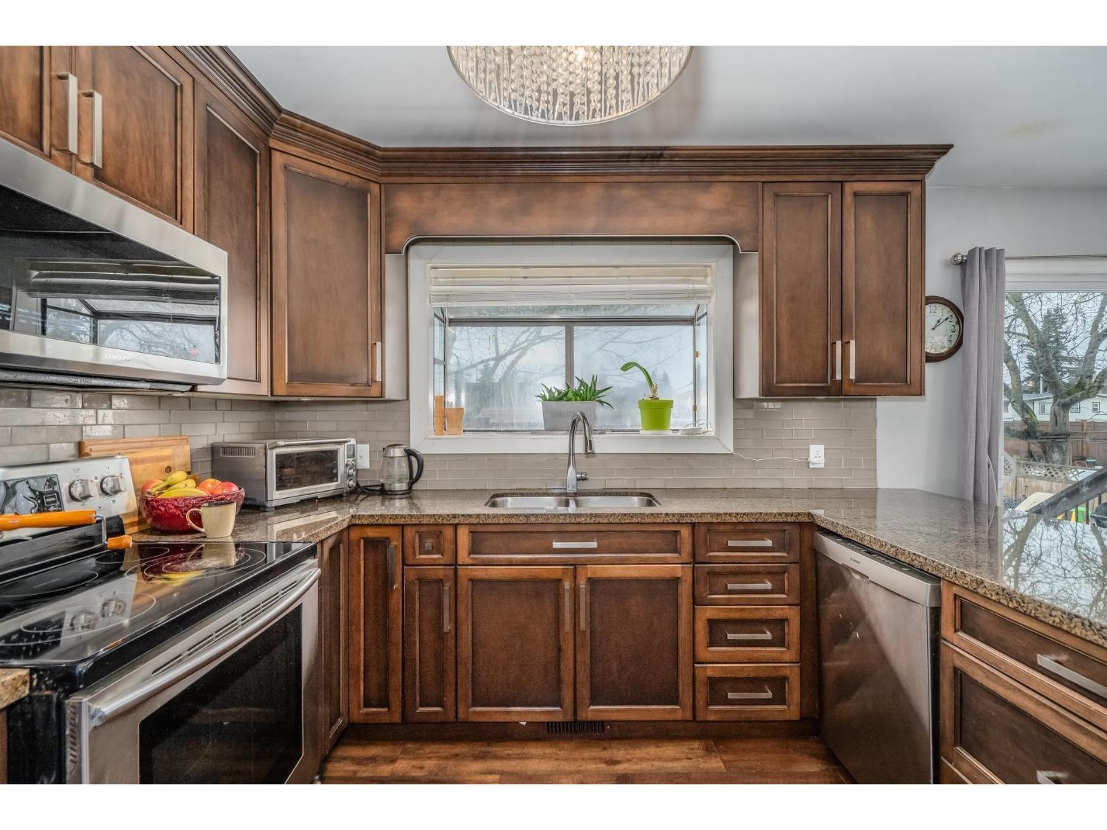 2319 Hemlock Street, Abbotsford, British Columbia  V2T 3A1 - Photo 12 - R3095457