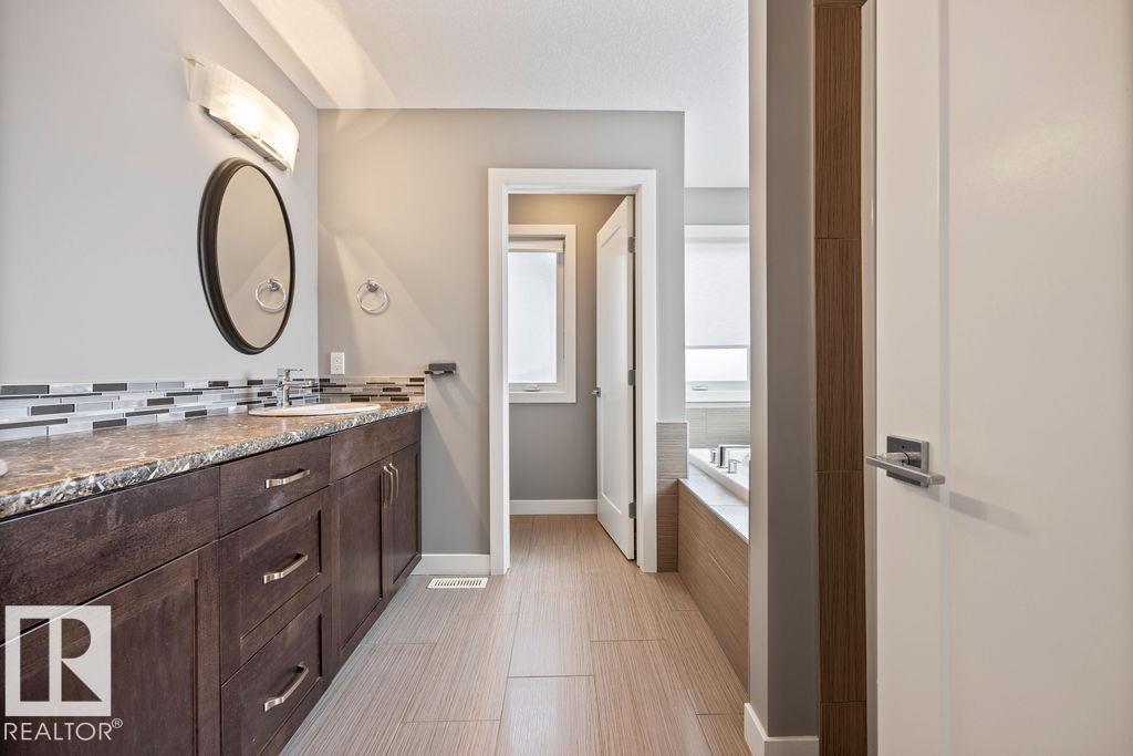 7515 178 Av Nw, Edmonton, Alberta  T5Z 0E2 - Photo 37 - E4476016