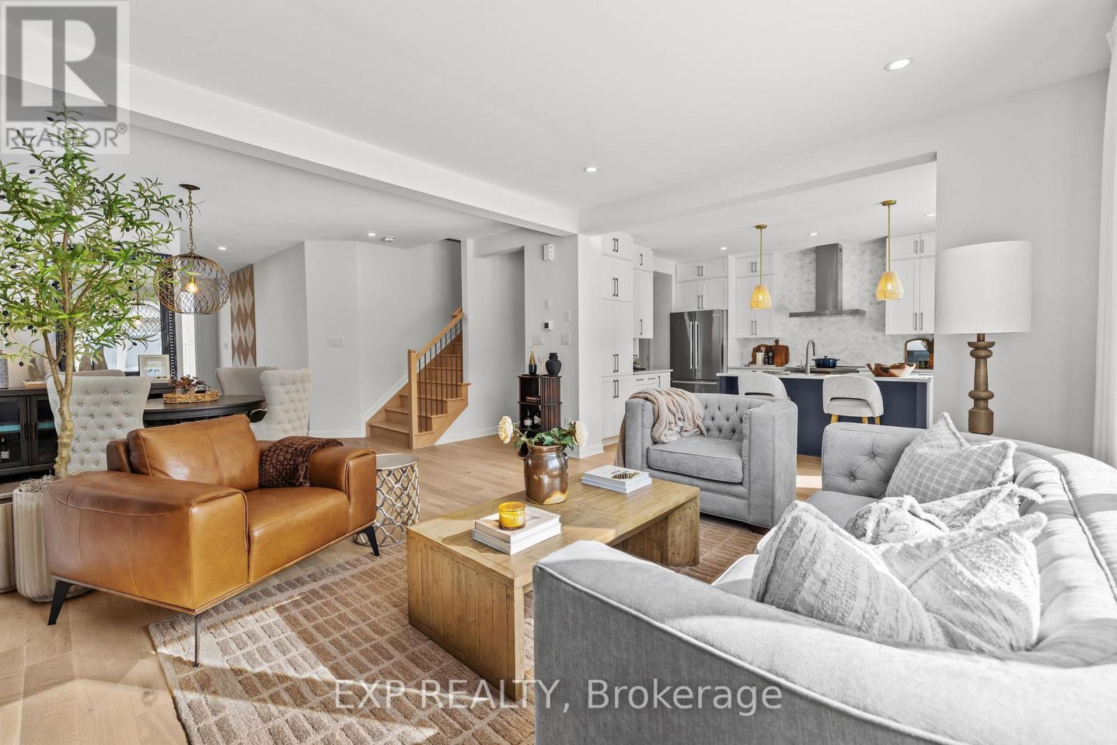 611 Ribbon Street, Ottawa, Ontario  K4M 0M8 - Photo 3 - X12852490