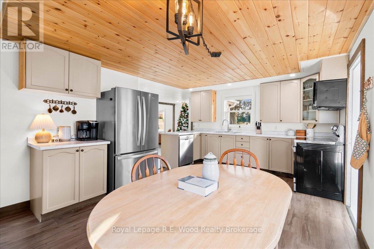 303 Concession 2 Road, Norfolk (Townsend), Ontario  N0E 1R0 - Photo 10 - X12562722