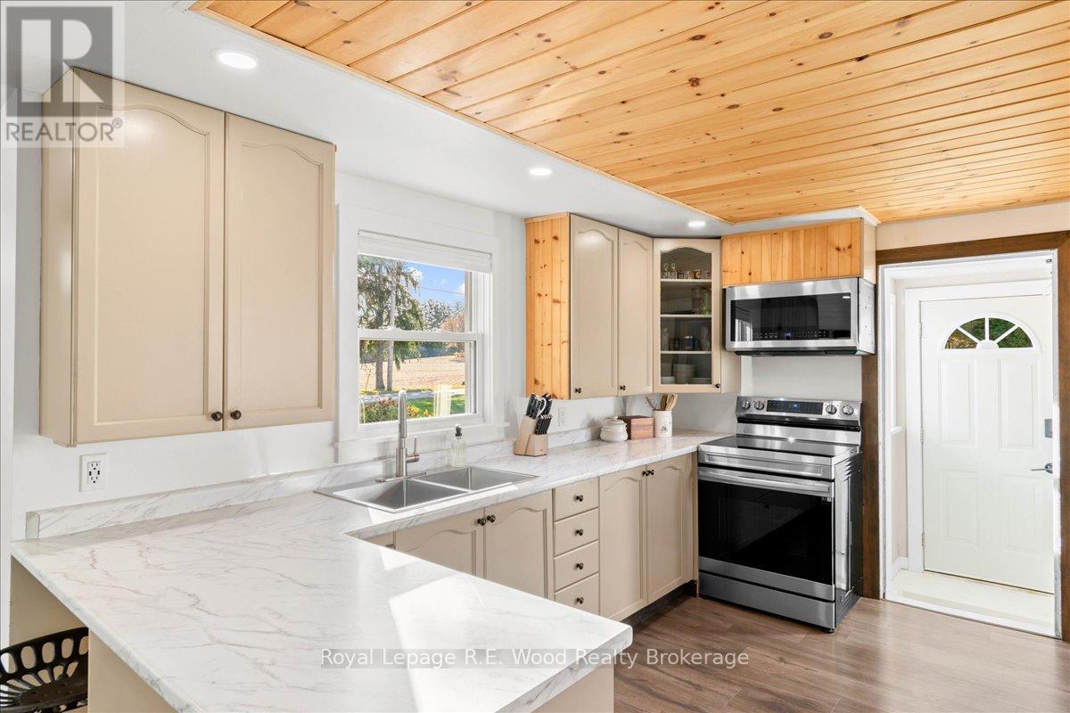 303 Concession 2 Road, Norfolk (Townsend), Ontario  N0E 1R0 - Photo 11 - X12562722