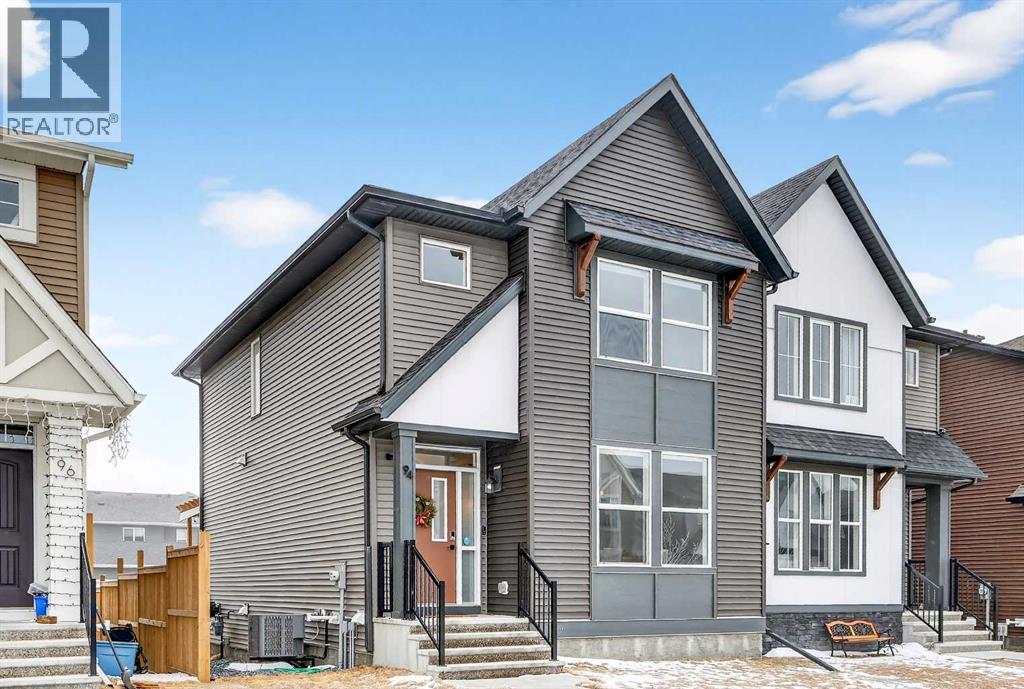 94 Wolf Gate NW, Okotoks, Alberta