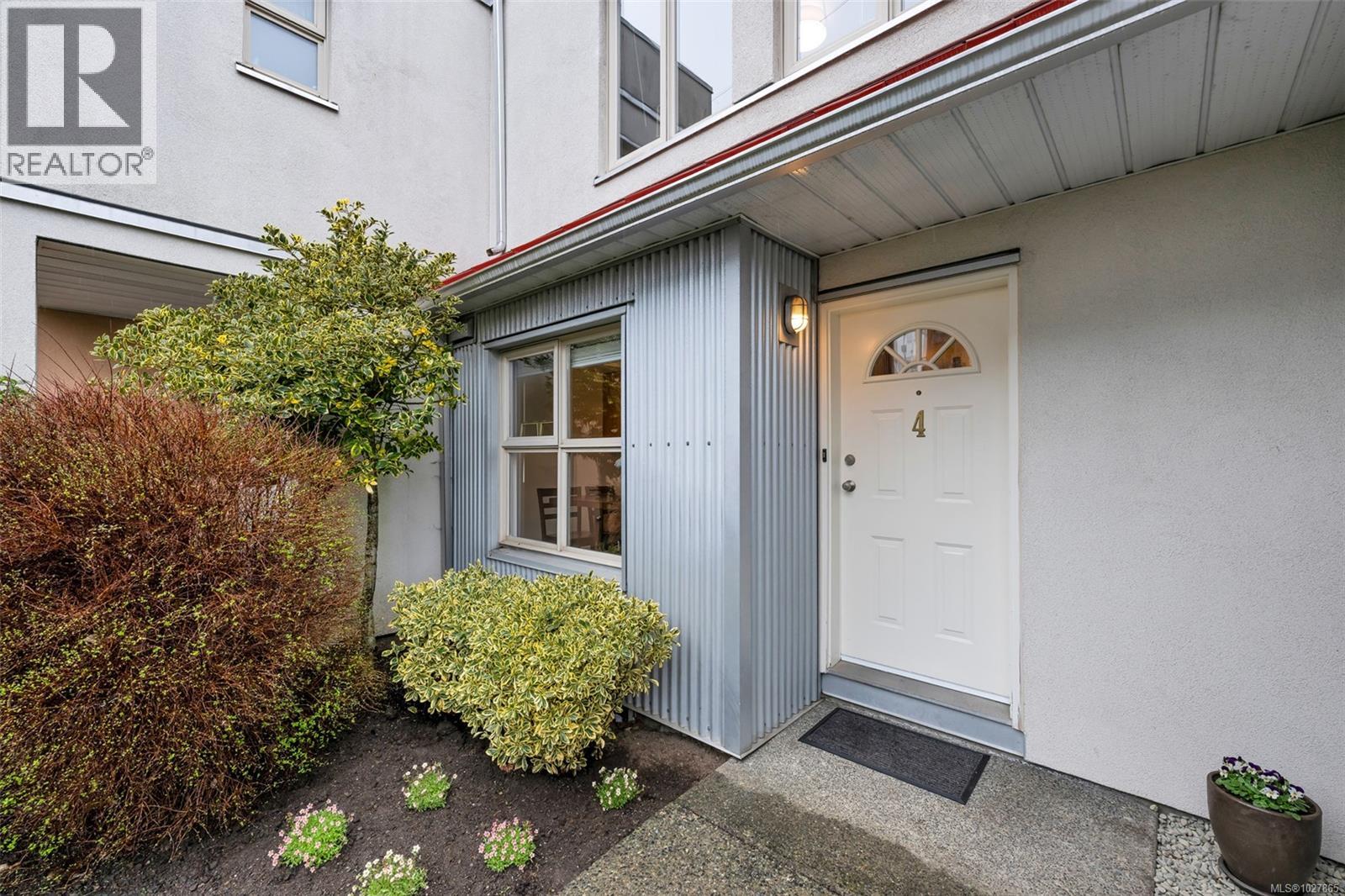 4 930 North Park St, Victoria, British Columbia